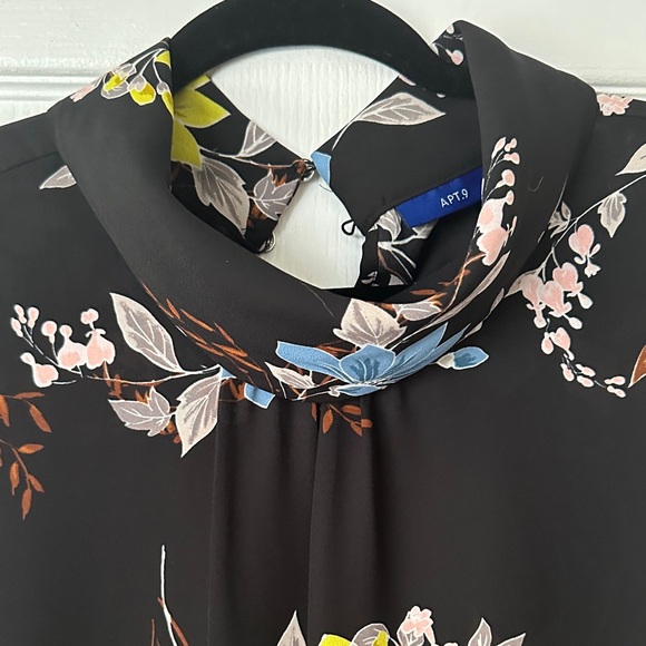 Apt. 9 Black Floral Sleeveless Blouse - Picture 3 of 8